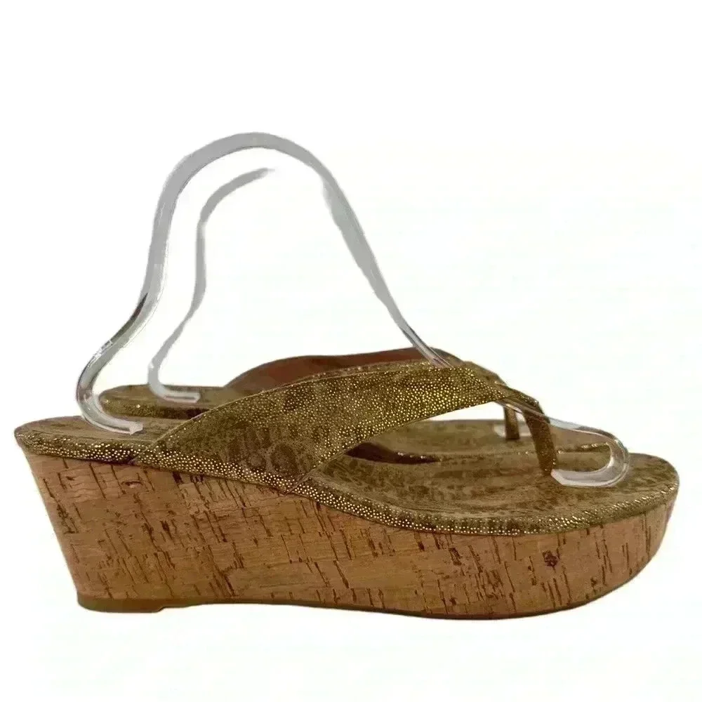 Stuart Weitzman sandals 10.5 gold leather snakeskin print cork platform thong